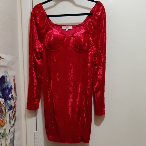 Madden NYC Red Velvet Top - Picture 1 of 4